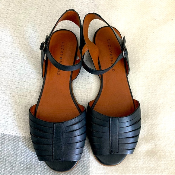 Lucky Brand Shoes - LUCKY BRAND Strappy Sandals Flats Sz 9.5